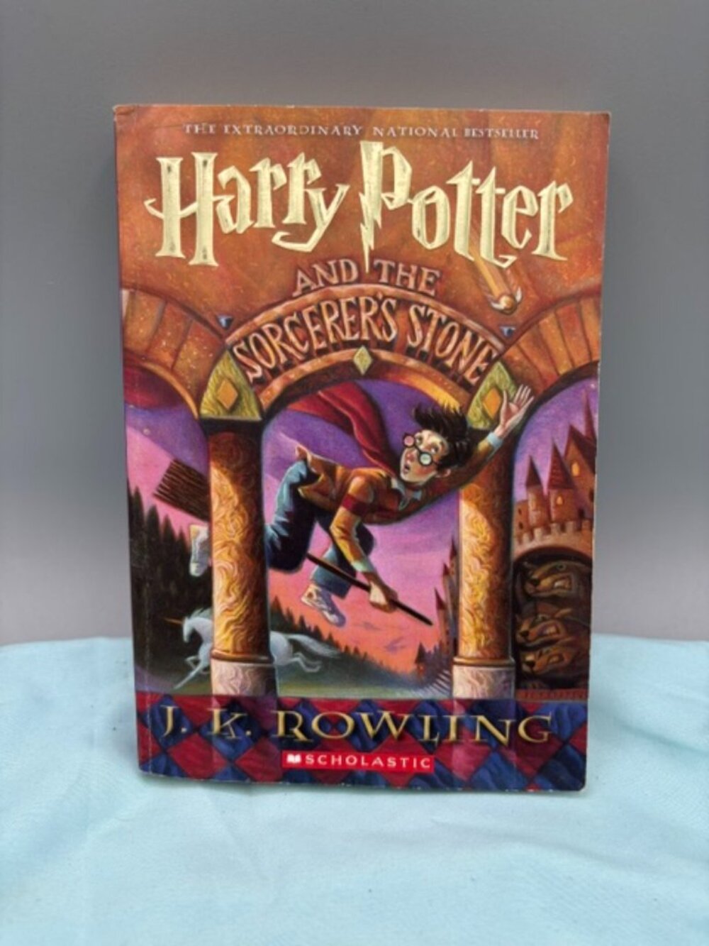Harry Potter and the Sorcerer's Stone by J. K. Rowling (1999, Mass Market)